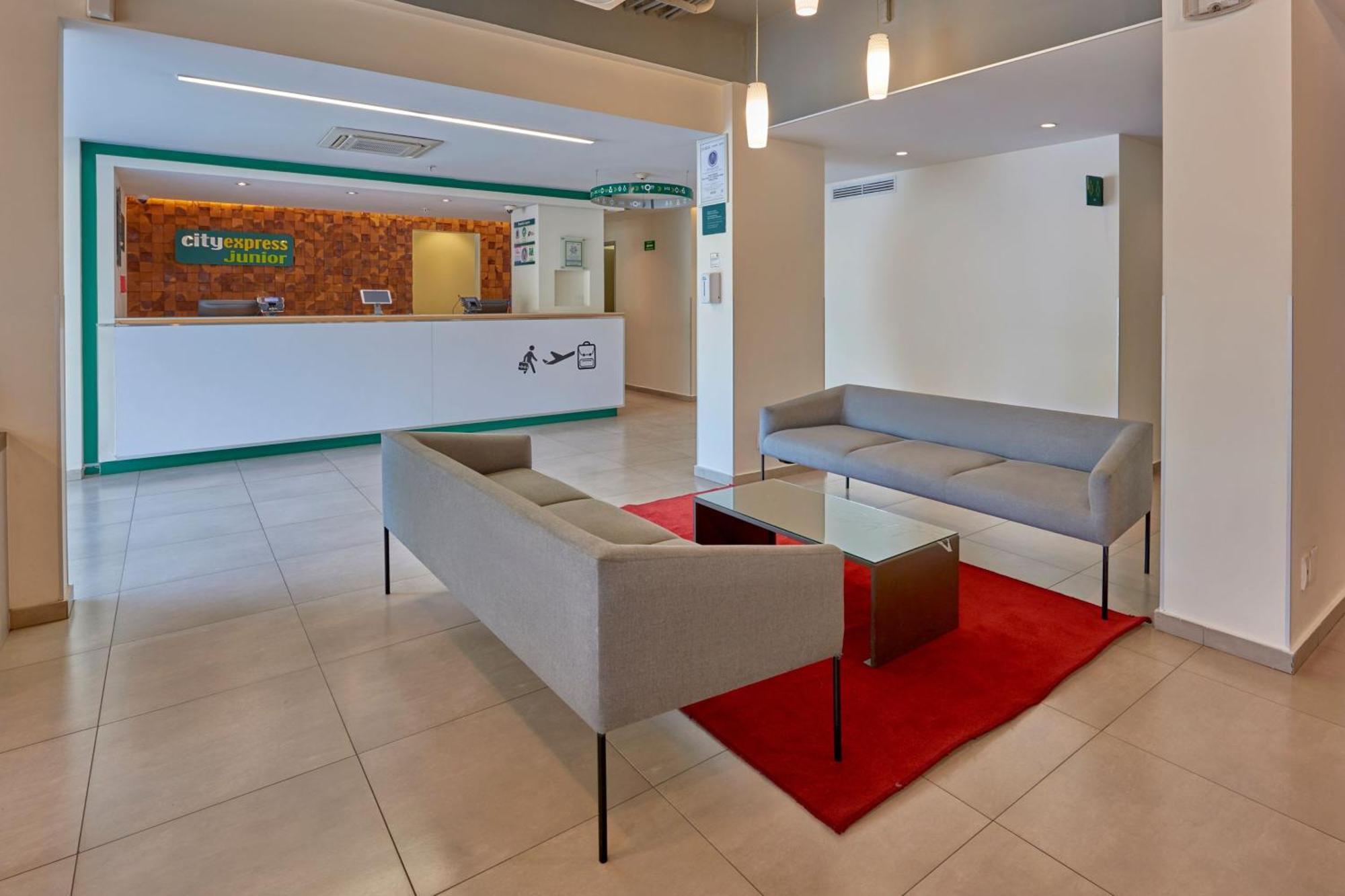 City Express Junior By Marriott Leon Centro De Convenciones Luaran gambar