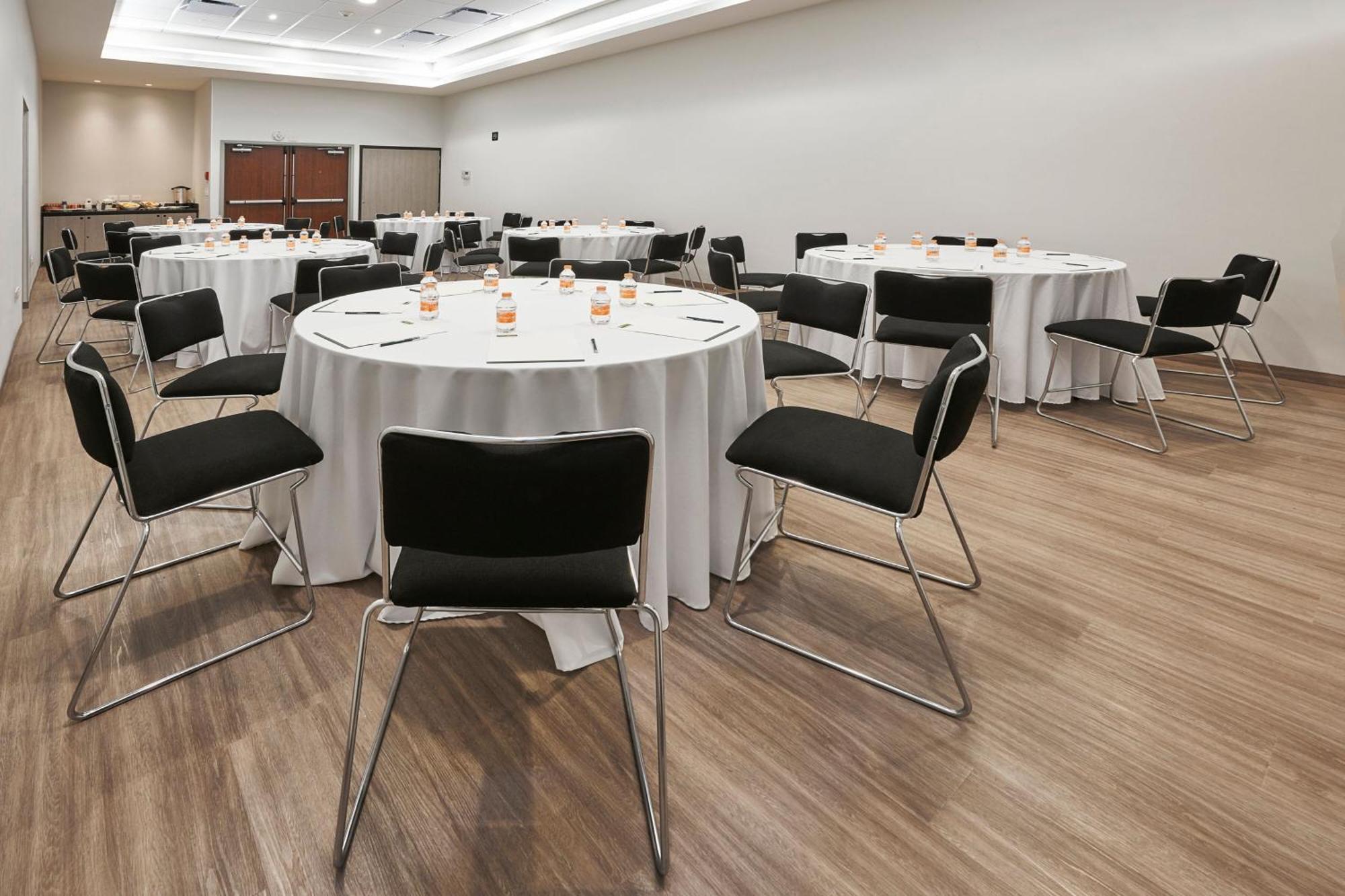 City Express Junior By Marriott Leon Centro De Convenciones Luaran gambar