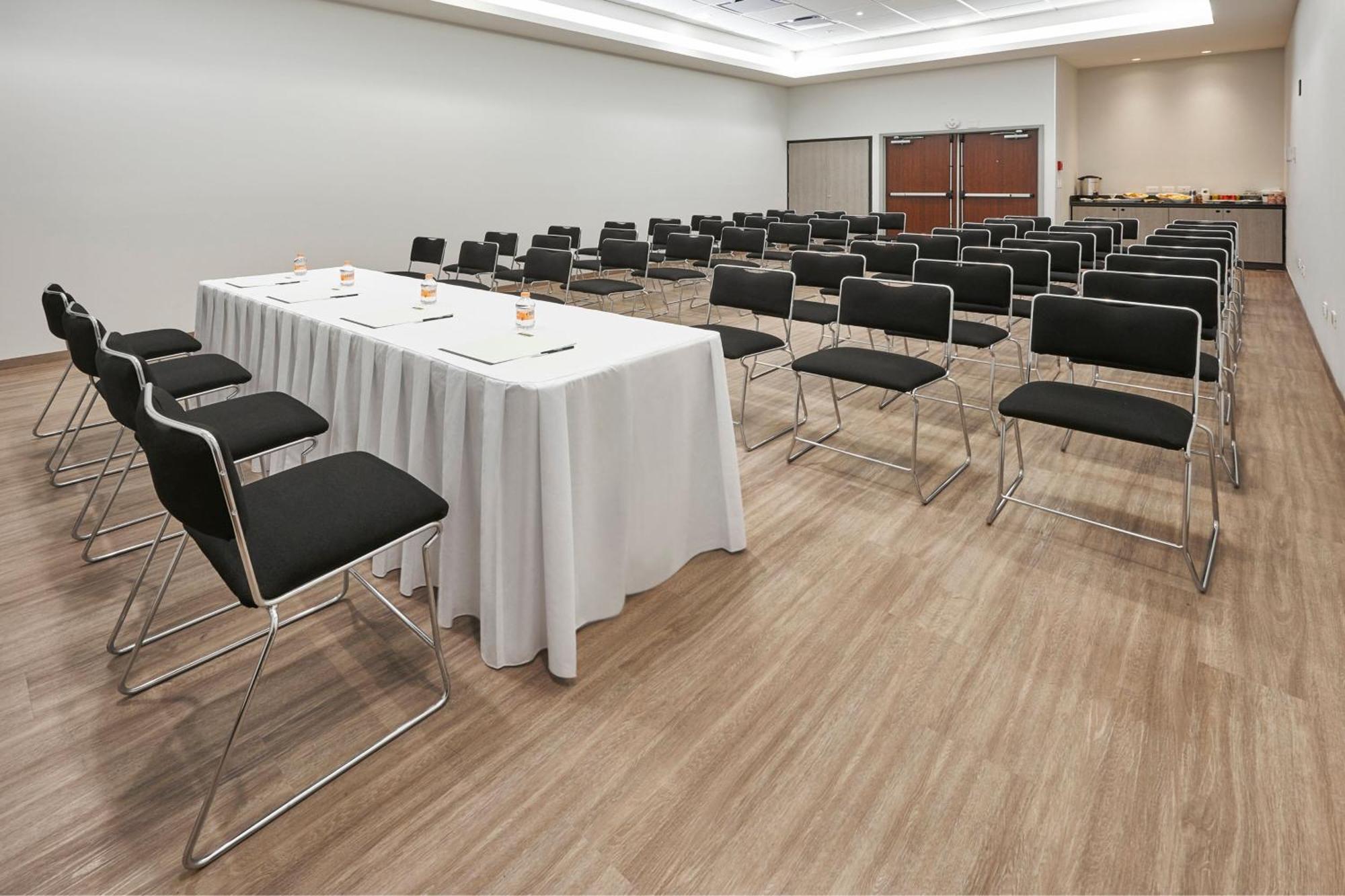 City Express Junior By Marriott Leon Centro De Convenciones Luaran gambar
