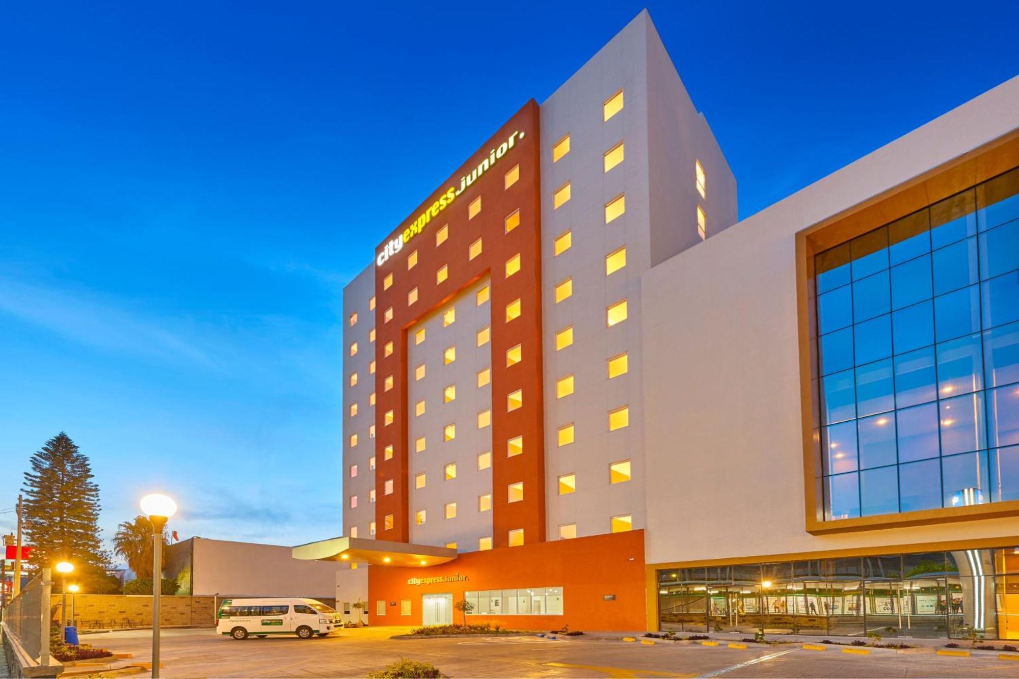 City Express Junior By Marriott Leon Centro De Convenciones Luaran gambar