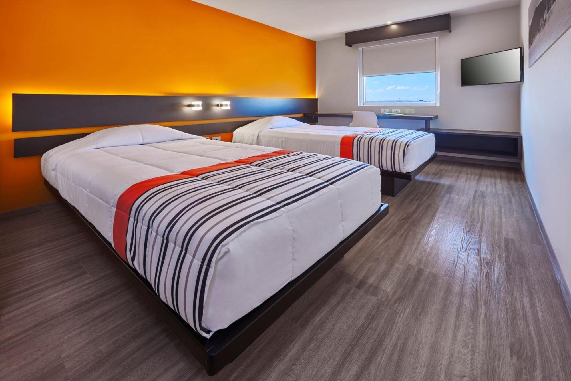 City Express Junior By Marriott Leon Centro De Convenciones Luaran gambar
