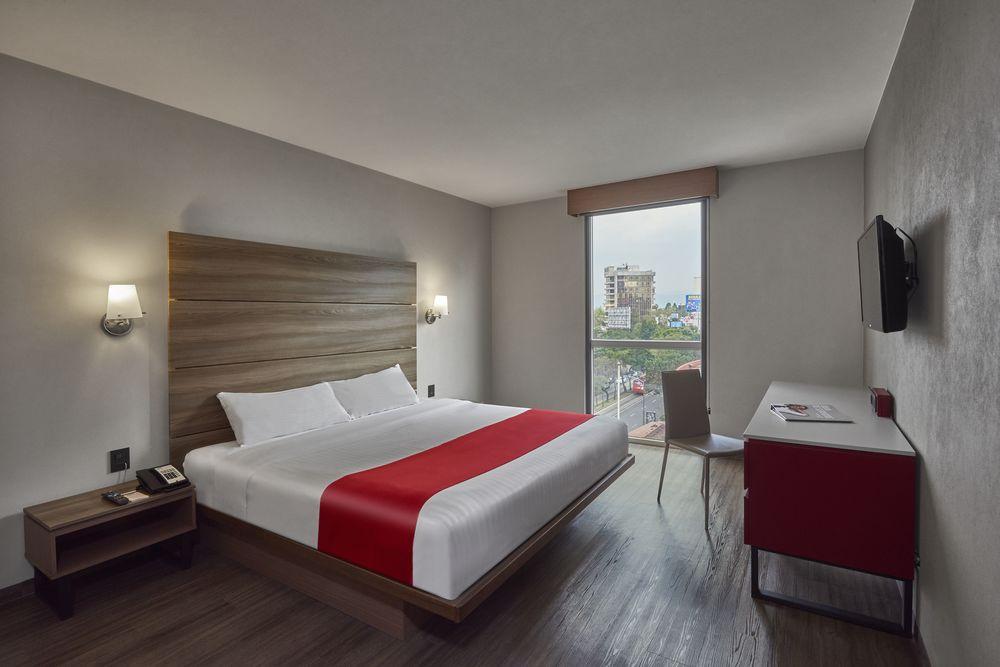 City Express Junior By Marriott Leon Centro De Convenciones Luaran gambar